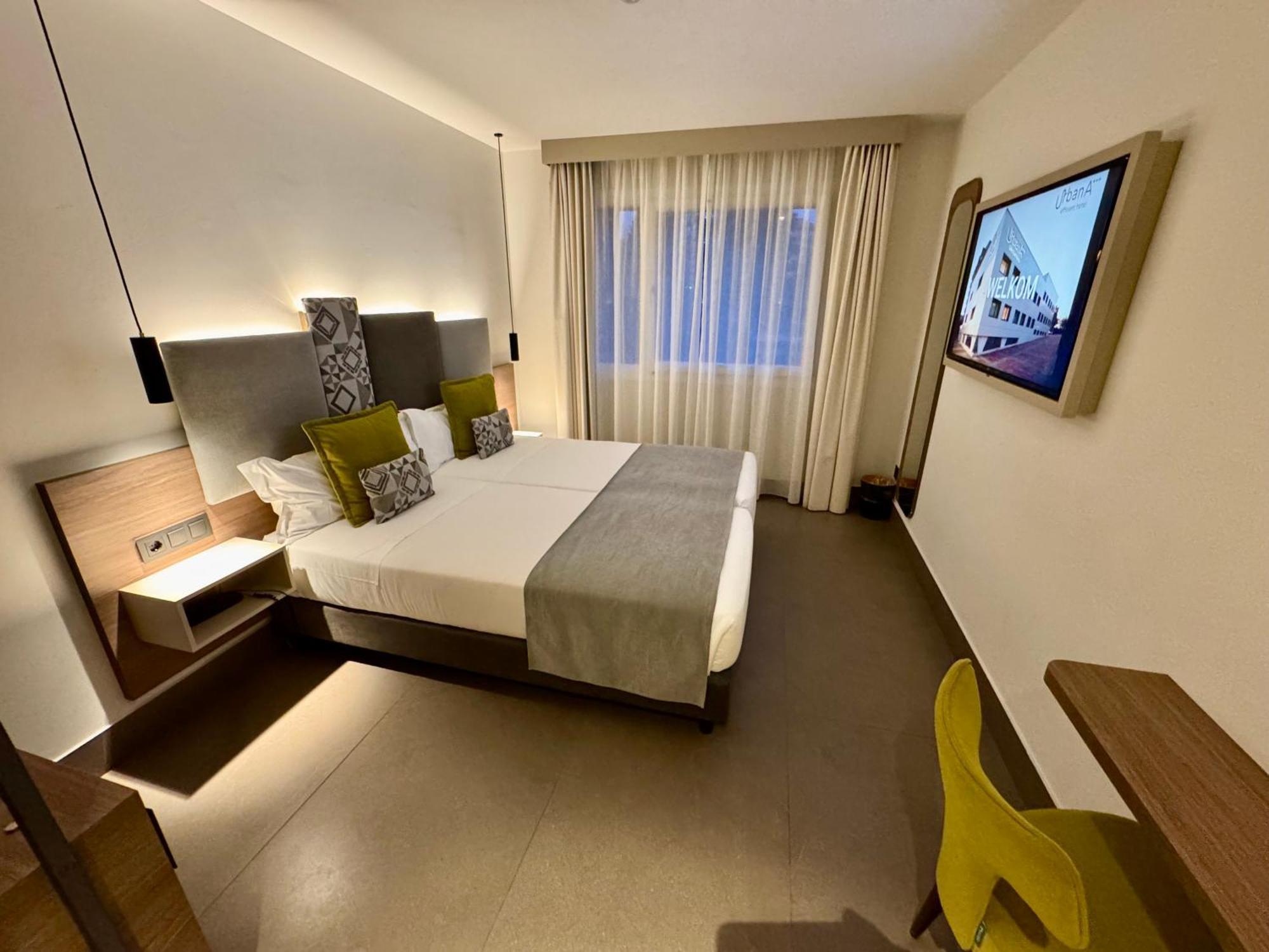 Urban A+++ Hotel Tres Cantos Exterior foto